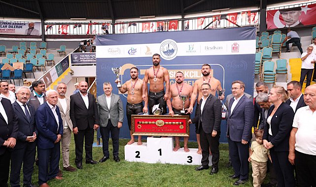 İshakçılar Yağlı Pehlivan Güreşleri'nde başpehlivan Seçkin Duman oldu
