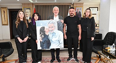 Isparta’da lise öğrencisinden Başkan Başdeğirmen’e yağlı boya tablo