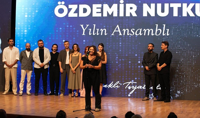 İzBBŞT, Özdemir Nutku Tiyatro Ödülleri’nde dört ödül aldı