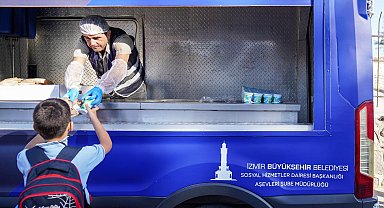 İzmir Büyükşehir Belediyesi yeni eğitim döneminde beslenme desteğini sürdürecek
