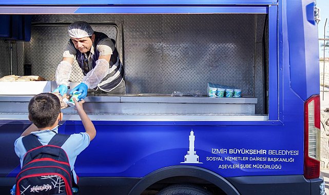 İzmir Büyükşehir Belediyesi yeni eğitim döneminde beslenme desteğini sürdürecek