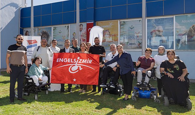 İzmir’de 100’üncü Kırmızı Bayrak Torbalı’daki yüzme havuzuna verildi