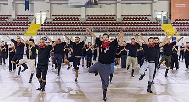 İzmir’de ücretsiz zeybek kurslarında yeni dönem başlıyor