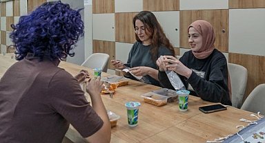 İzmir’de üniversiteli kız öğrenciler için aylık barınma ücreti 2 bin TL
