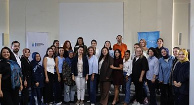 İzmit Belediyesi kitap okuma atölyesine katıldı