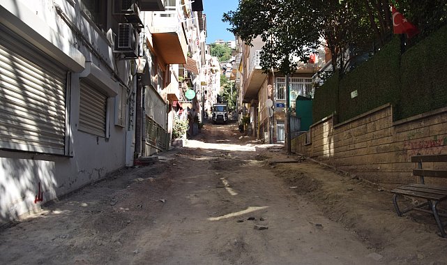 İzmit Belediyesi, Yukarı Pazar Caddesi’ni yeniliyor