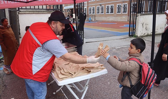 İzmit’te Beslenme Saati Projesi üç okulda sürdü