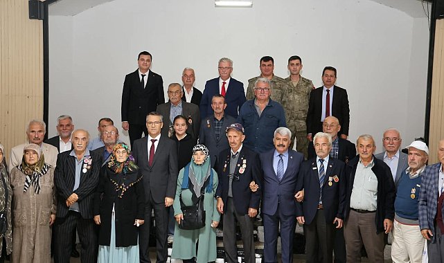 Kandıra’da şehit yakınları ve gaziler onuruna program düzenlendi