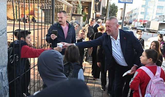 Karacabey’de öğrencilere sıcak çorba ikramı