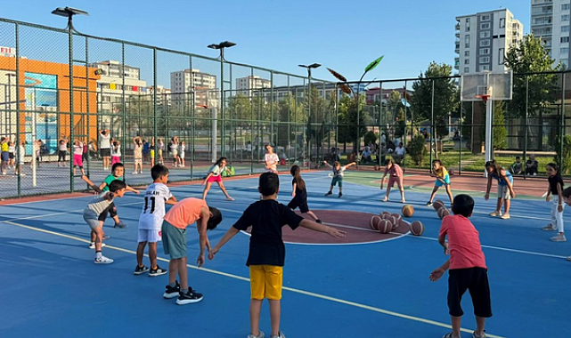 Kayapınar Belediyesi yaz spor kurslarında 20 bin 90 öğrenciyi sporla buluşturdu