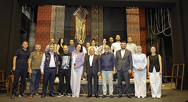 Kayseri Devlet Tiyatrosu’nda bakım ve onarım çalışmaları incelendi