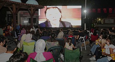 Keçiören'de açık hava sinemasında “Hababam Sınıfı Tatilde” gösterildi