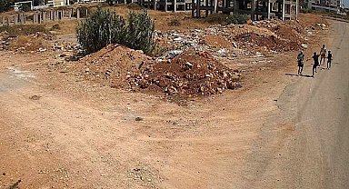 Kepez Belediyesi’nin foto kapanına sopayla saldırı görüntülendi