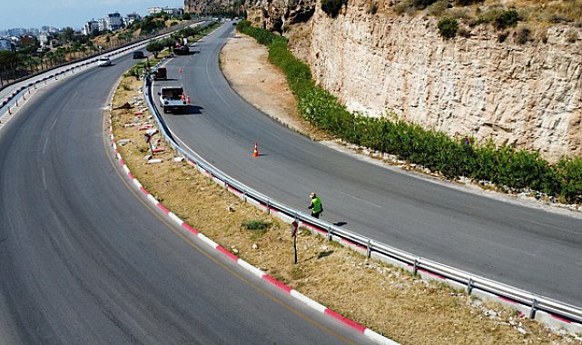Kepez’de 3 noktaya toplam bin 500 metre oto korkuluk yerleştirildi