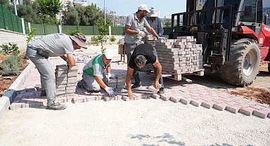 Kepez’de okul bahçelerinde bakım ve düzenleme çalışmaları yapılıyor