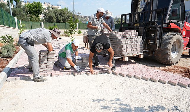 Kepez’de okul bahçelerinde bakım ve düzenleme çalışmaları yapılıyor