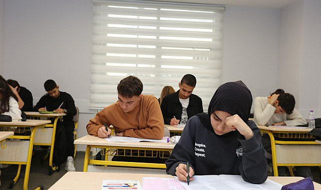Kepez'de YKS ve LGS sonuçlarında öğrencilerden başarı