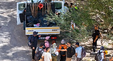Kırlangıç Vadisi'nde plogging etkinliğiyle 500 kilogram çöp toplandı