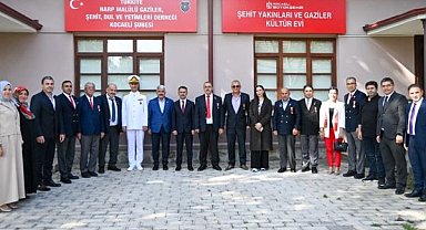 Kocaeli Valisi Aktaş’tan Gaziler Günü dolayısıyla dernek ziyareti