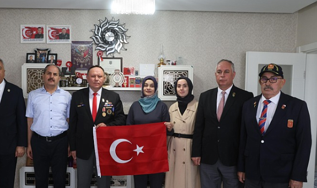 Konya Büyükşehir Belediyesi gazileri evlerinde ziyaret etti