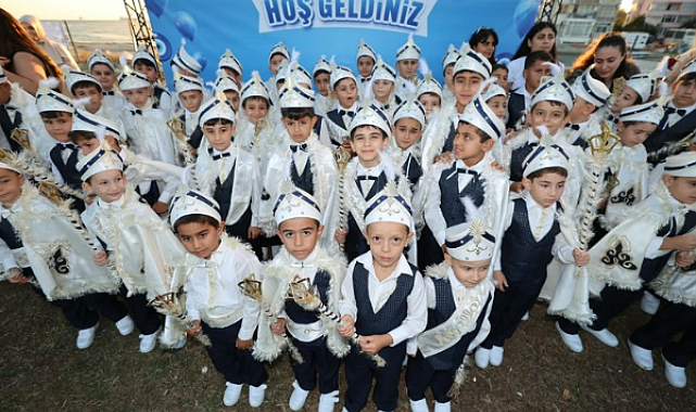 Küçükçekmece’de 151 çocuğun katılımıyla toplu sünnet şöleni düzenlendi