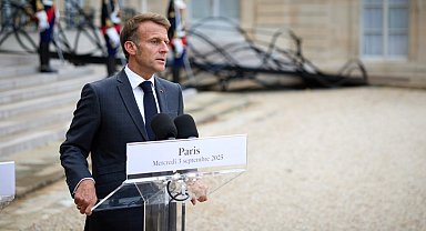 Macron: Cesaretle direnen Ukrayna halkının yanında durmaya devam edeceğiz