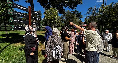 Maltepe Belediyesi’nin Güz Gezileri’nde Japon Bahçesi ve Emirgan Korusu ziyaret edildi