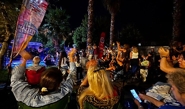 Maltepe'de açık hava konserleri Feyzullah Mahallesi'nde devam etti