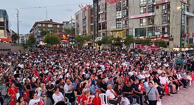 Maltepe’de Filenin Sultanları’nın Avrupa şampiyonluğu dev ekranda kutlandı