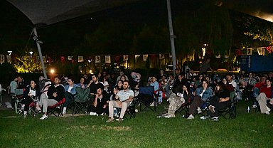 Manisa’da Avrupa Hareketlilik Haftası kapsamında açık hava sineması düzenlendi