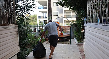 Marmaris’te bir evden yaklaşık bir kamyon atık çıkarıldı