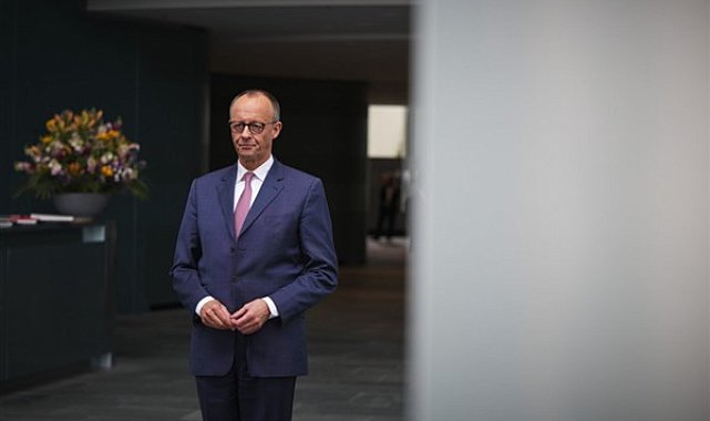 Merz: Benzin ve motorinde litre başına yaklaşık 17 sentlik vergi indirimi geliyor