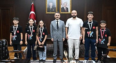 Muay Thai şampiyonlarından Vali Aktaş’a ziyaret