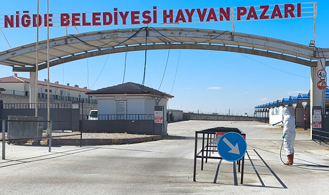Niğde Canlı Hayvan Pazarı şap hastalığına karşı dezenfekte edildi