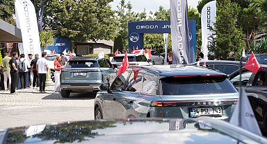 OMODA JAECOO Türkiye’deki ikinci yılını 30 Ağustos Zafer Bayramı’na özel konvoyla kutladı