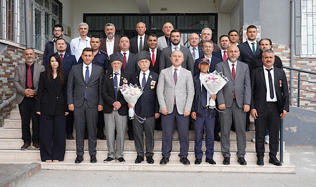 Orhangazi'de Gaziler Günü kapsamında öğrencilerle gaziler bir araya geldi