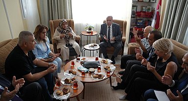 Özdağ, şehit Cihan Öden’in babası Cemal Öden’i ziyaret etti