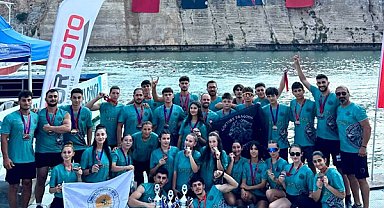 Samsun Büyükşehir Spor Kulübü Dragon Bot Şampiyonası’nda 3 kupa kazandı