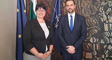 Tasheva, Macaristan Dışişleri Bakanlığı yetkilisi Rada ile görüştü