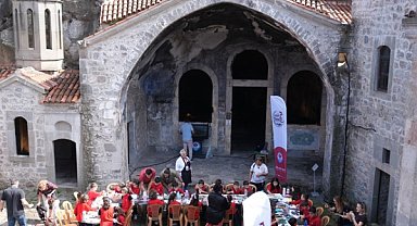 Trabzon’da genç yetenekler profesyonel sanatçılarla buluştu
