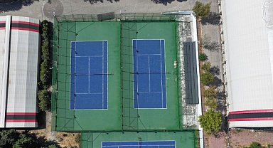 Uşak Belediyesi tenis turnuvası düzenliyor