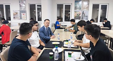 Vali Aktaş, Gazi Süleyman Paşa Erkek Öğrenci Yurdunu ziyaret etti