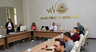 Van Büyükşehir Belediyesi'nde şube müdürlerine resmi yazışma eğitimi