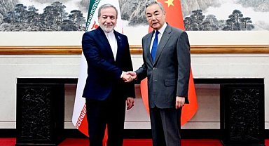 Wang Yi, İranlı mevkidaşı Arakçi görüştü