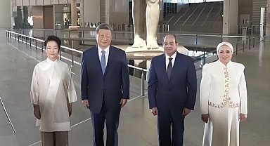 Xi Jinping Mısır’daki Büyük Mısır Müzesi’ni ziyaret etti