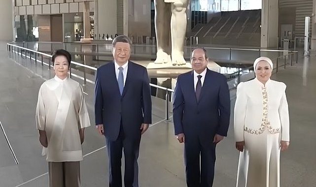 Xi Jinping Mısır’daki Büyük Mısır Müzesi’ni ziyaret etti