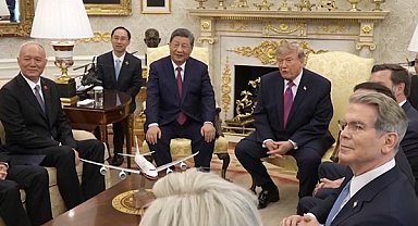  Xi, Trump ile Beyaz Saray'da küçük grup görüşmesi gerçekleştirdi