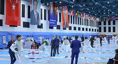 Yıldızlar ve Gençler Flöre Dünya Kupası Samsun’da başladı