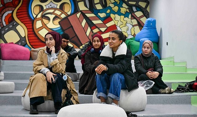 ABB, üniversite öğrencilerine Ankara turu düzenledi