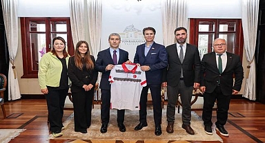 Afyon'da Floor Curling Atağı: Federasyon Başkanı Şebin'den Vali Aktaş'a Ziyaret